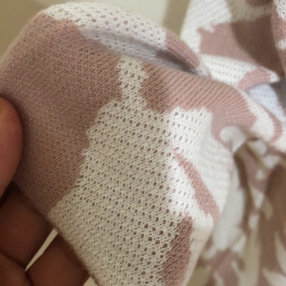 Ann Taylor Floral mock neck top size M - Picture 4 of 9